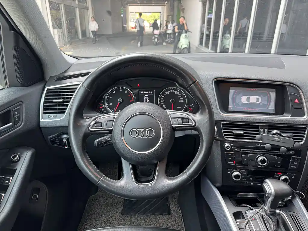 Audi Q5 2014 — фото 11