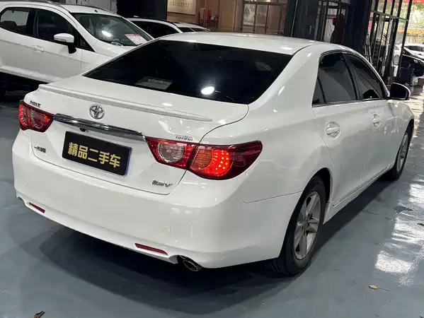 Toyota Reiz 2012