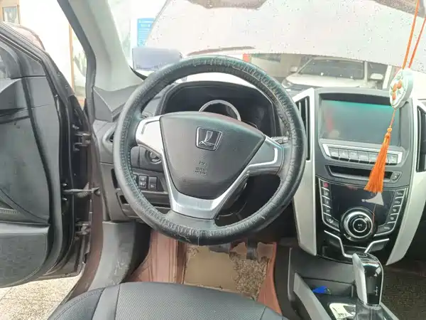 Luxgen You6 SUV 2016