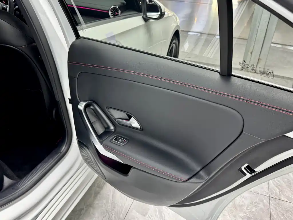 Mercedes-Benz A-Class 2024 — фото 32