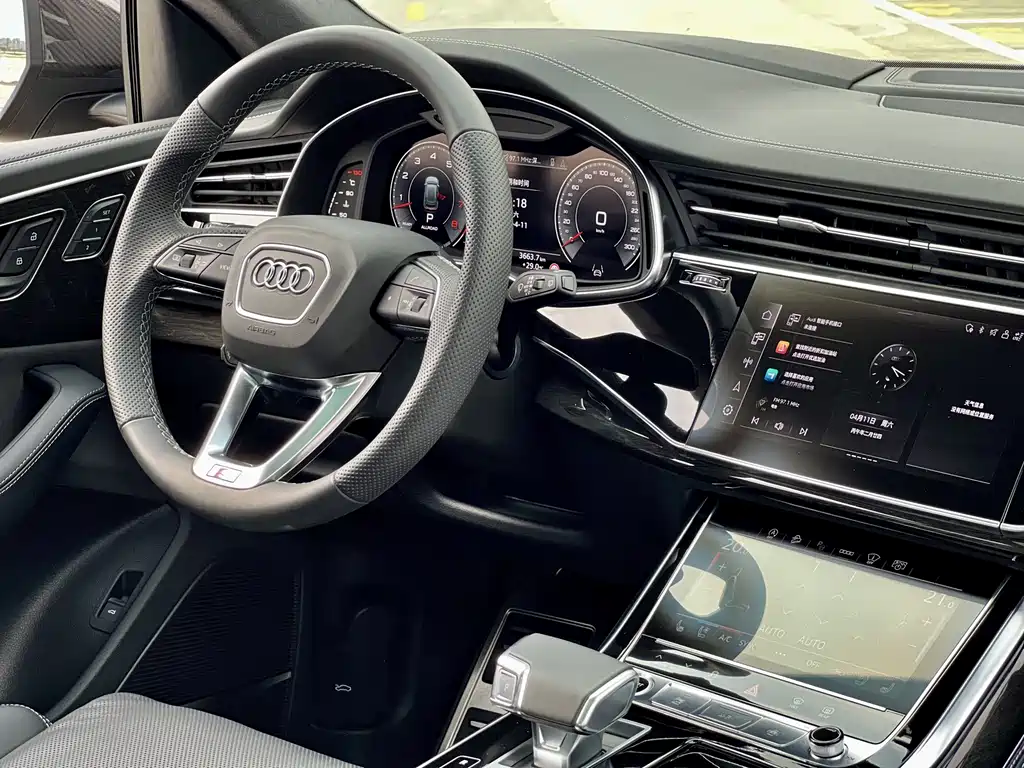 Audi Q8 2024 — фото 10