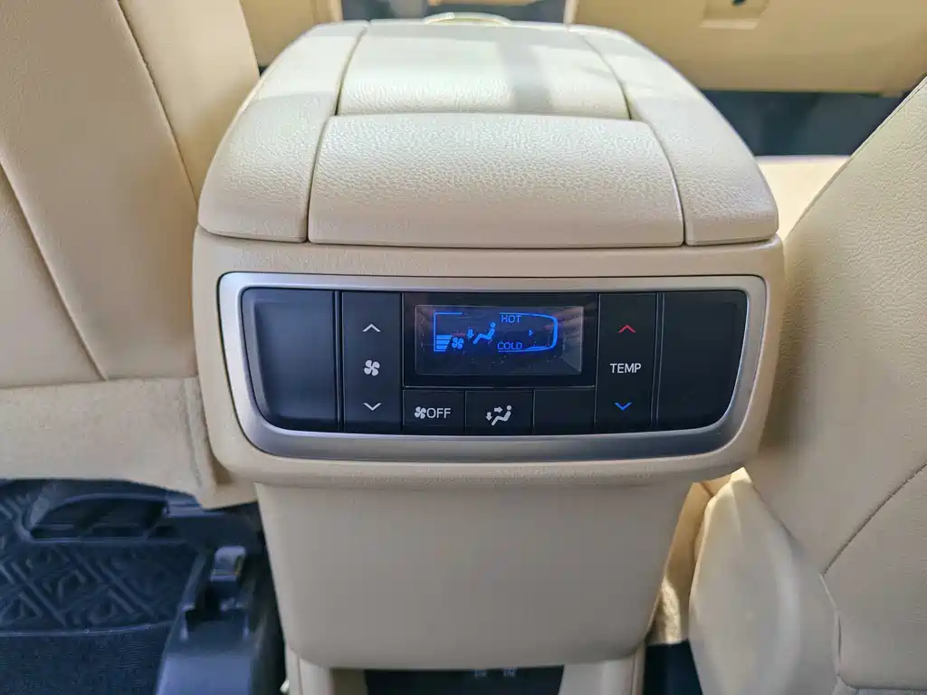 Toyota Highlander 2019 — фото 11