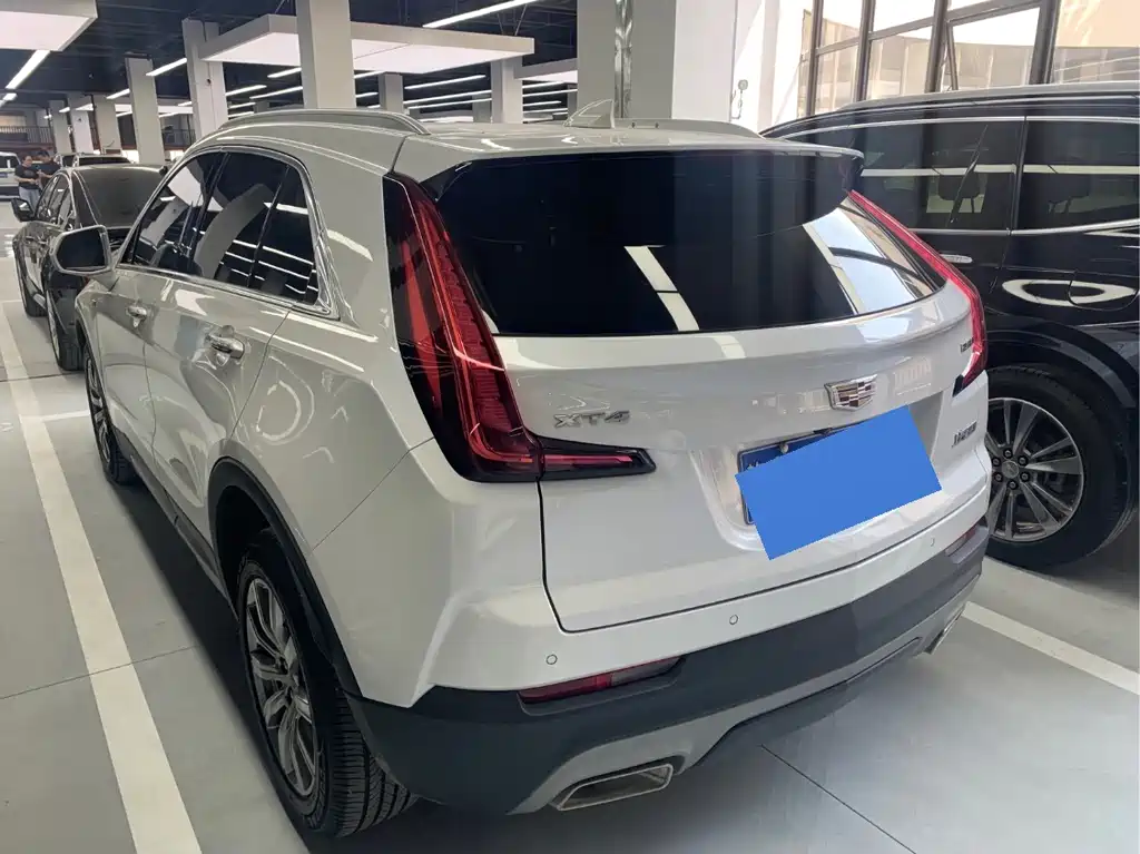 Cadillac XT4 2021 — фото 8