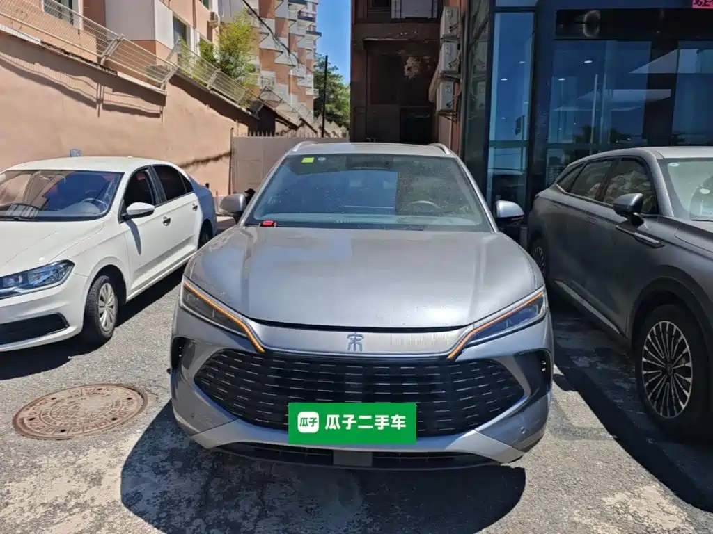 BYD L DM-i 2025 — фото 3