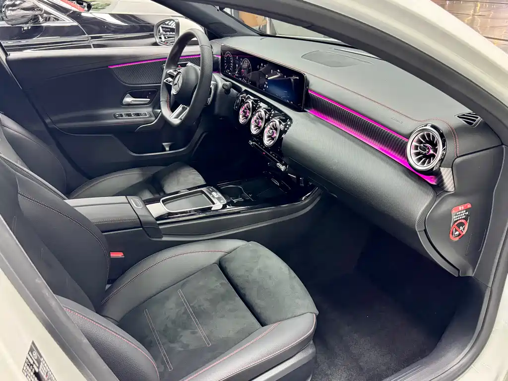 Mercedes-Benz A-Class 2024 — фото 33