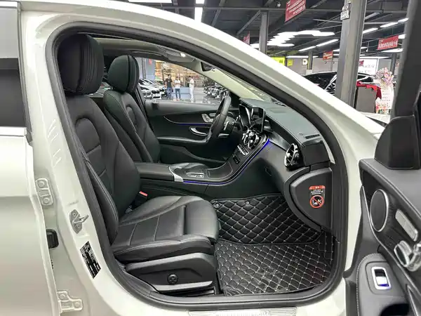 Mercedes-Benz C-Class 2021