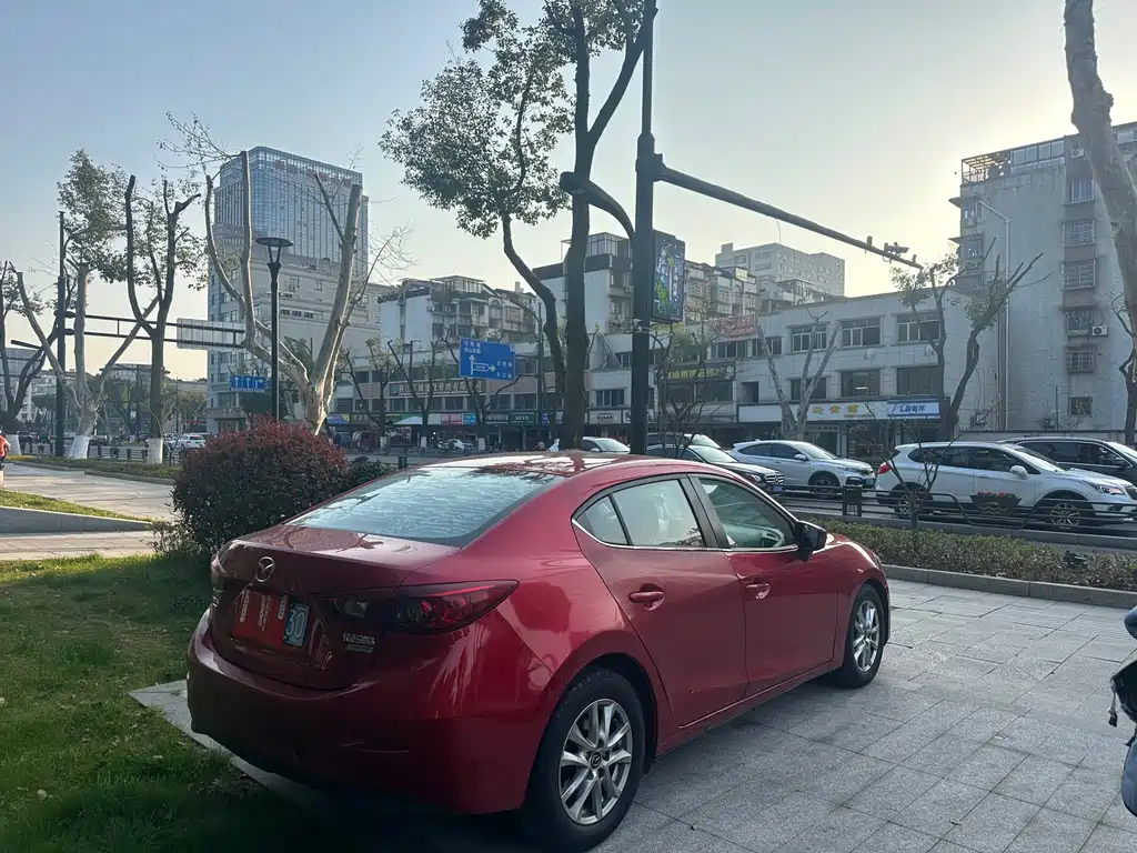 Mazda 3 Axela 2016 — фото 6