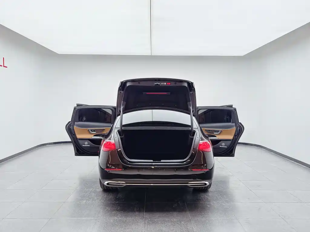 Mercedes-Benz E-Class 2025 — фото 20