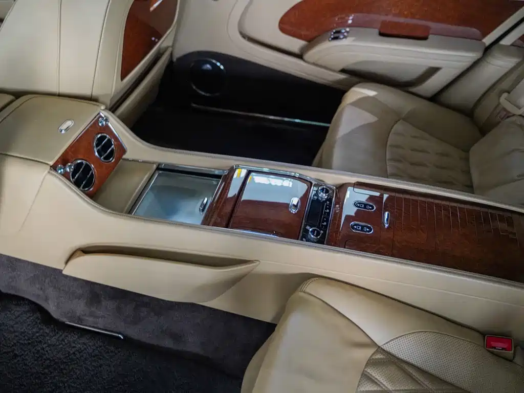 Bentley Mulsanne 2018 — фото 9