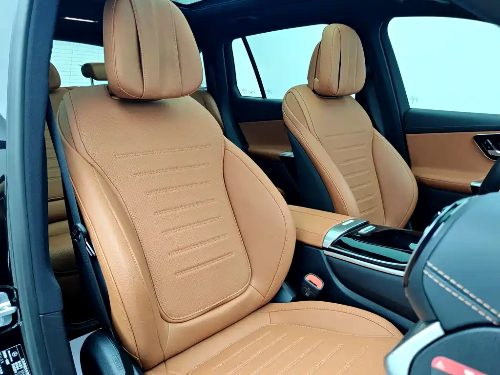 Mercedes-Benz GLC 2023
