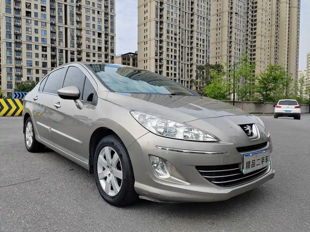 Peugeot 408 2012 — фото 3