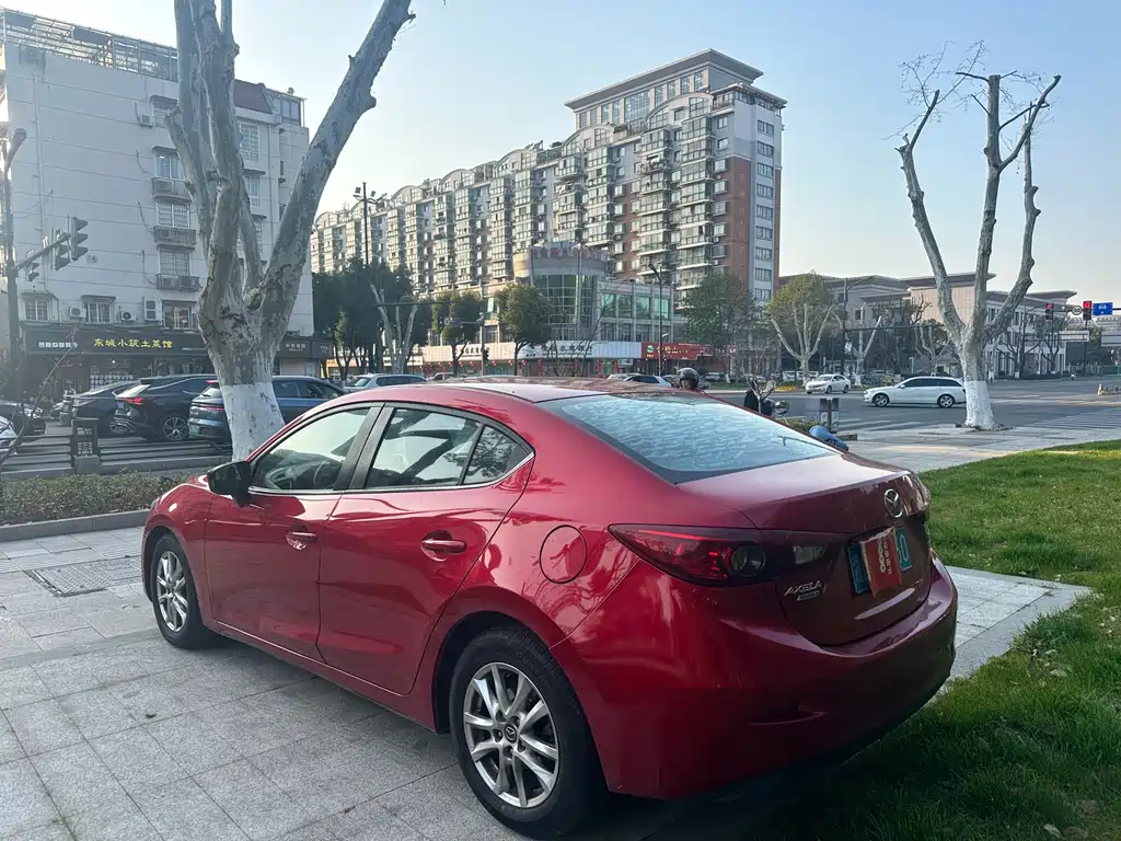 Mazda 3 Axela 2016 — фото 4