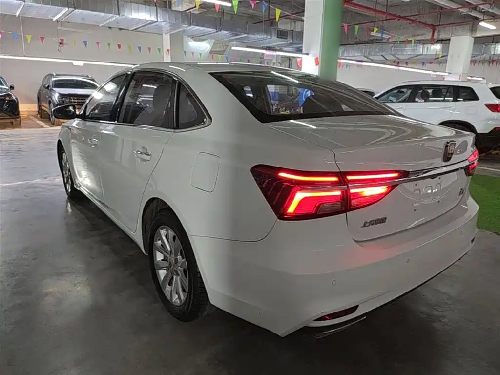 Roewe i6 Classic 2017 — фото 5