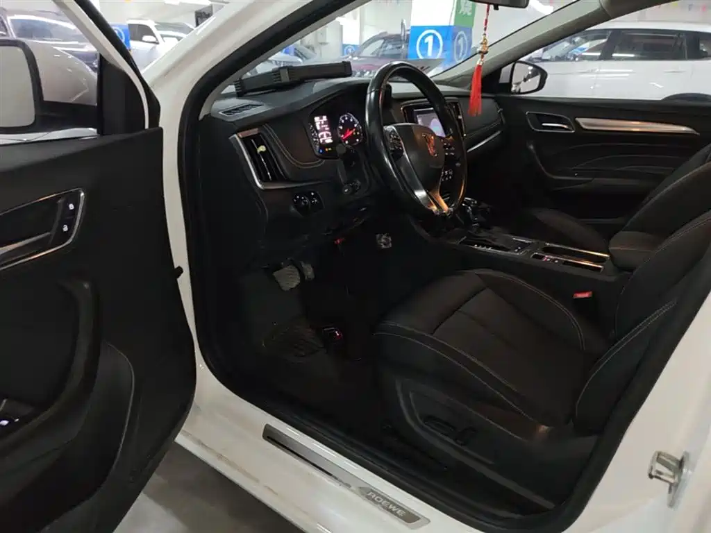 Roewe i6 Classic 2017 — фото 16