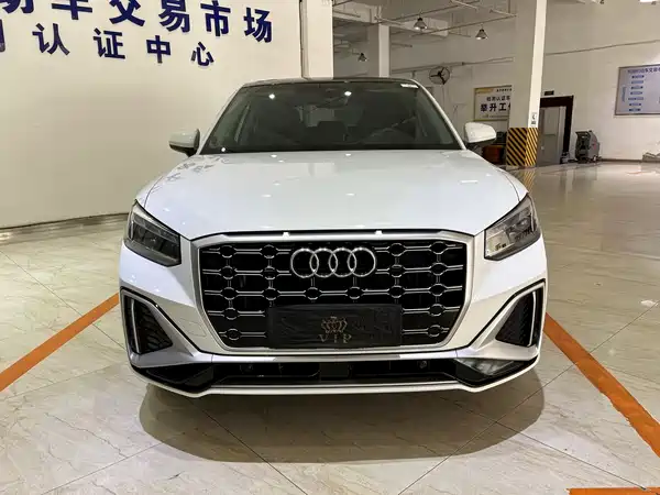 Audi Q2L 2022