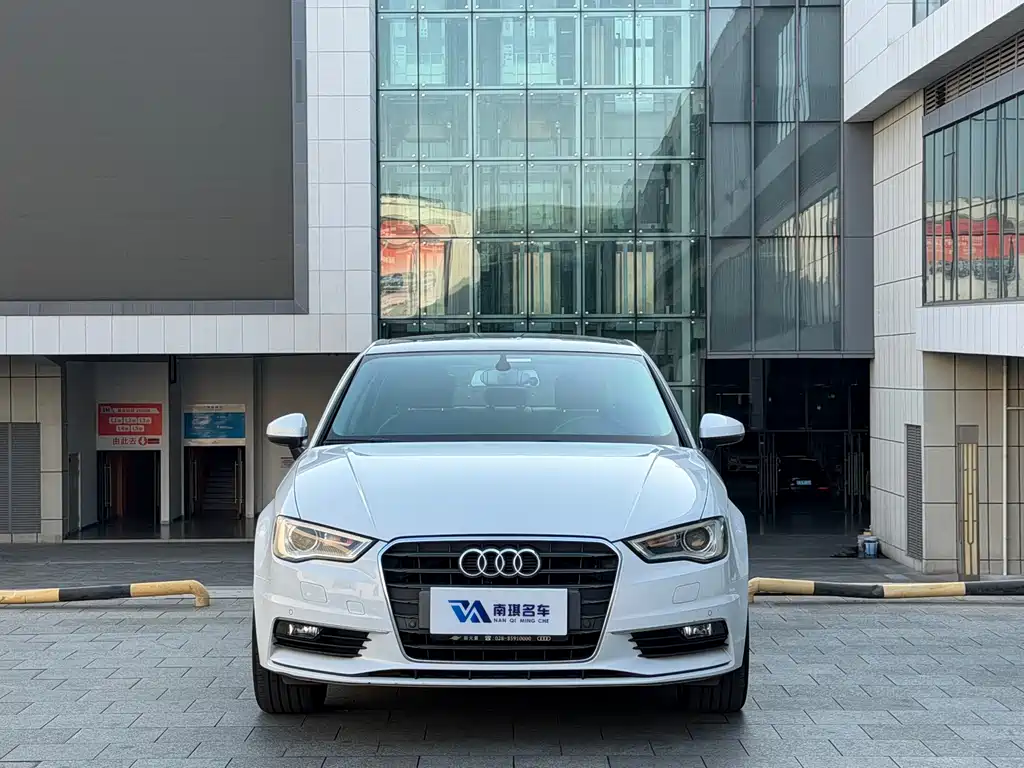 Audi A3 2015 — фото 2