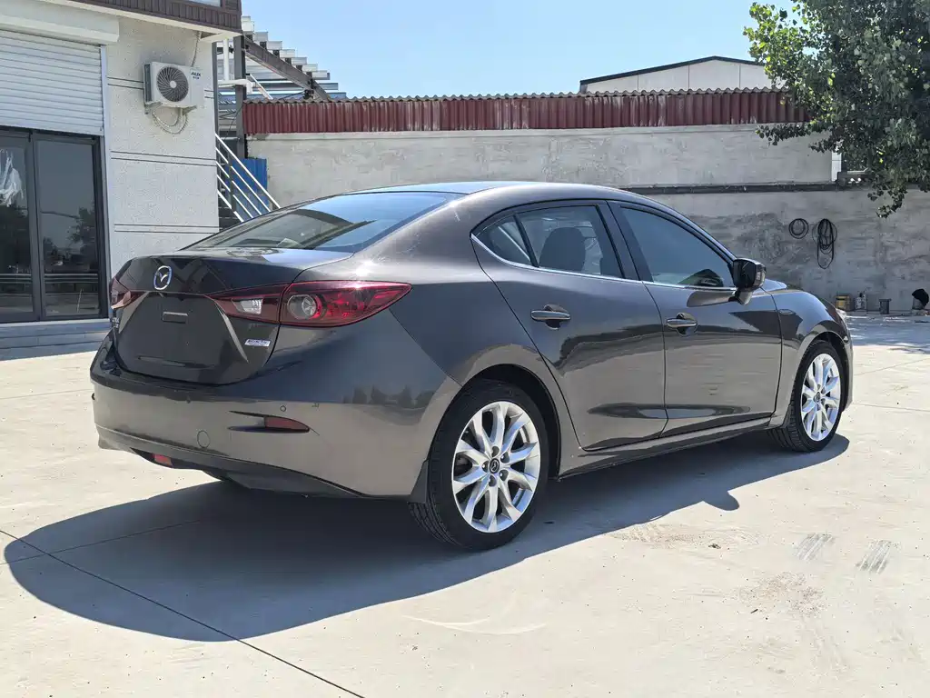Mazda 3 Axela 2015 — фото 4