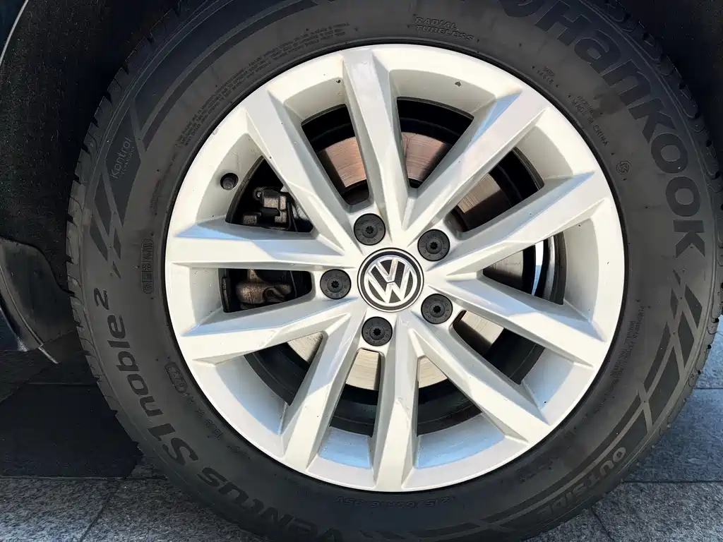Volkswagen Magotan 2018 — фото 8