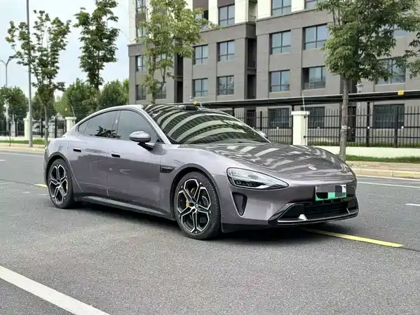 Xiaomi SU7 2024