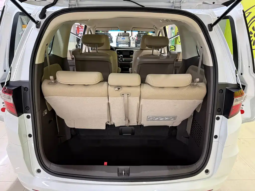 Honda Odyssey 2018 — фото 10