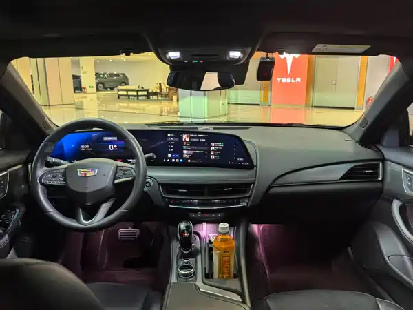 Cadillac CT5 2024