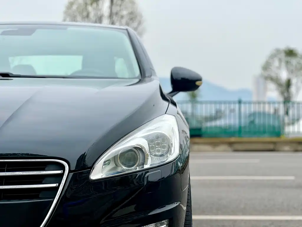 Peugeot 508 2013 — фото 13