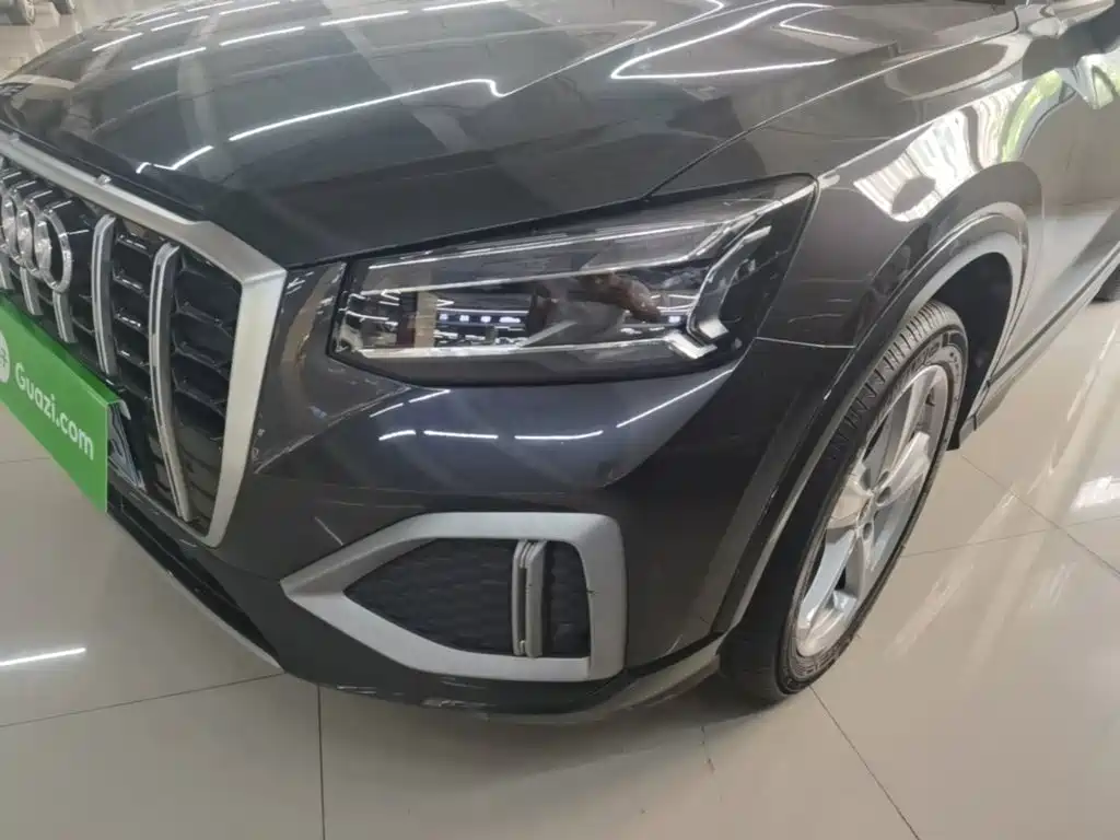 Audi Q2L 2023 — фото 24
