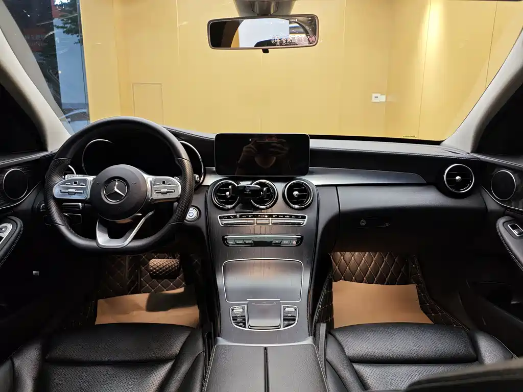 Mercedes-Benz C-Class 2020 — фото 20