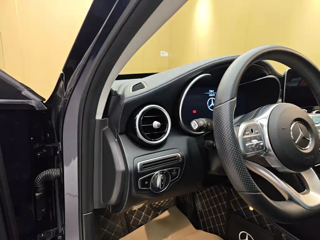 Mercedes-Benz C-Class 2020 — фото 11