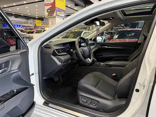 Toyota Camry 2024
