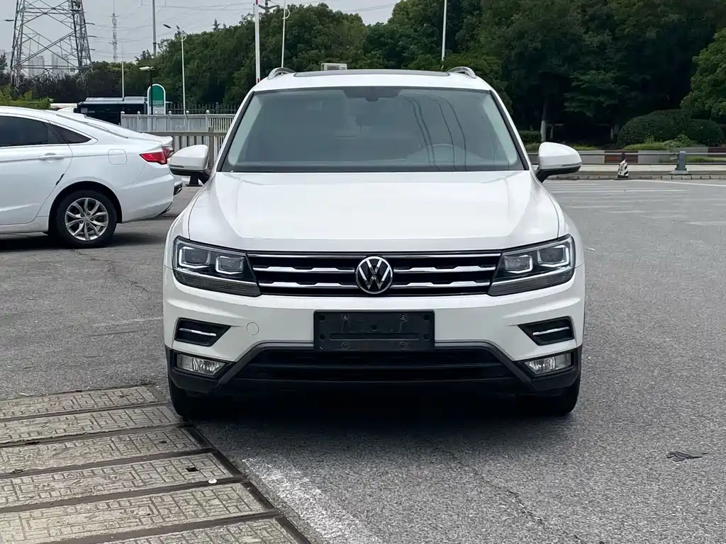Volkswagen Tiguan L 2021 — фото 2
