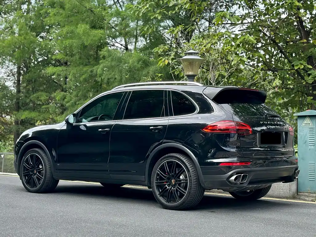 Porsche Cayenne 2015 — фото 6