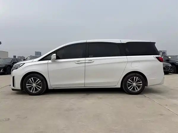 Buick GL8 2023
