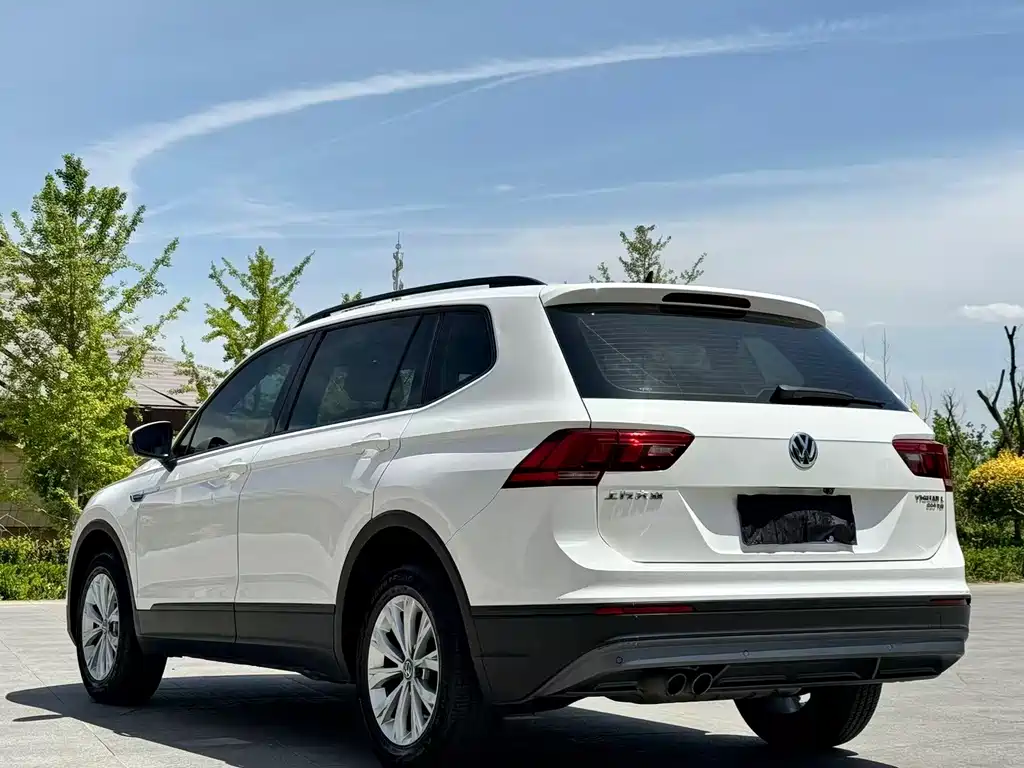 Volkswagen Tiguan L 2018 — фото 7