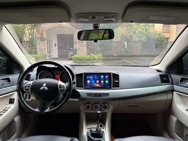 Mitsubishi Lancer EX 2011
