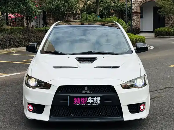 Mitsubishi Lancer EX 2012