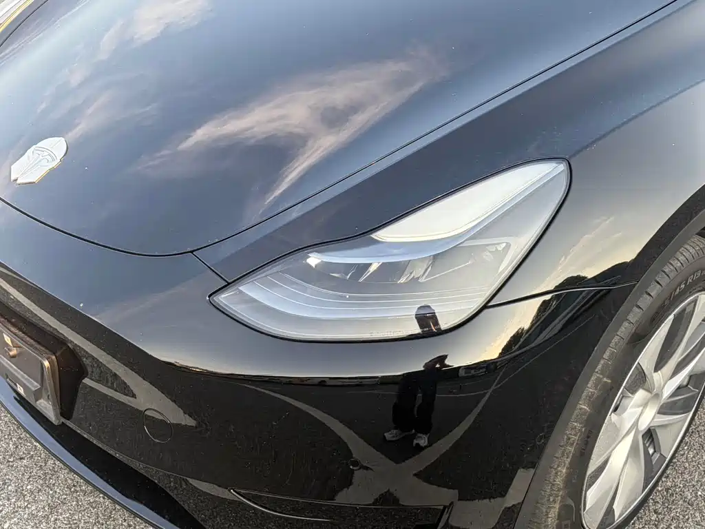 Tesla Model Y 2022 — фото 10