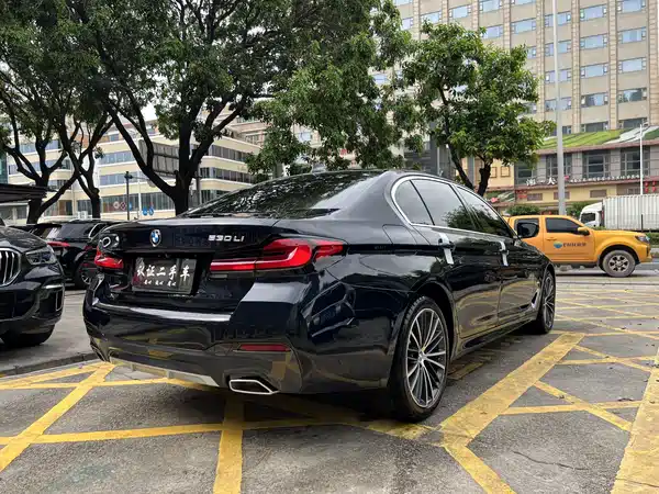 BMW 5 Series 2023