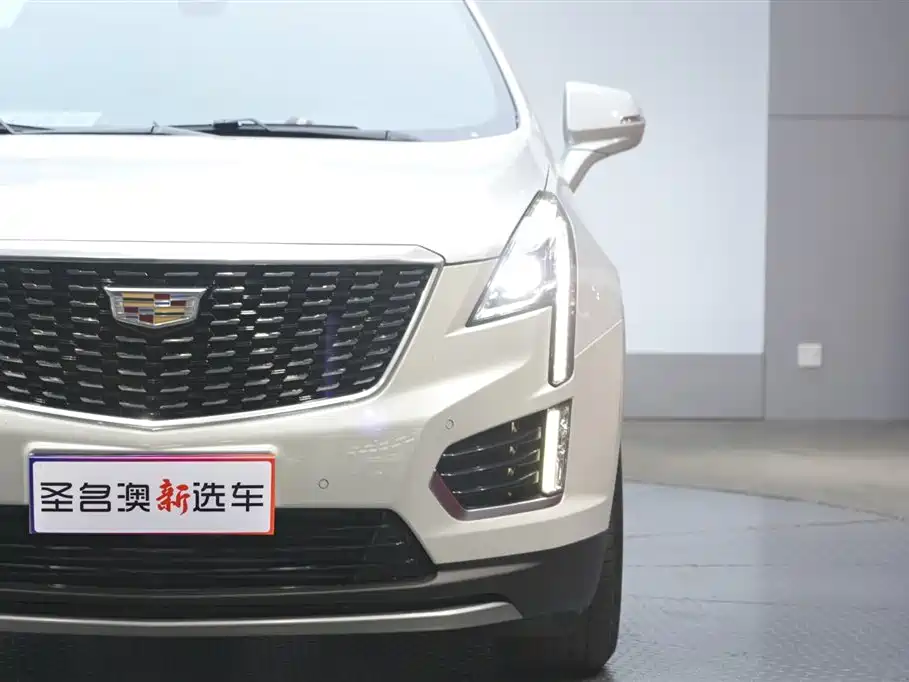Cadillac XT5 2021 — фото 3