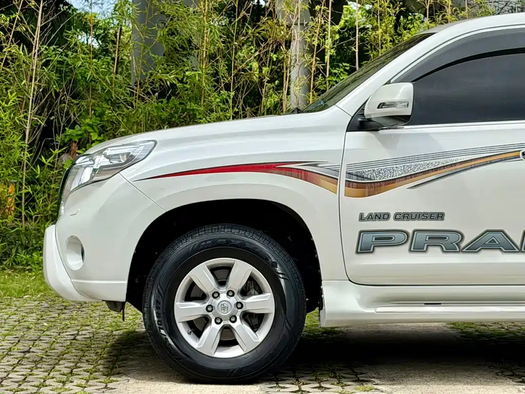 Toyota Prado 2017 — фото 30
