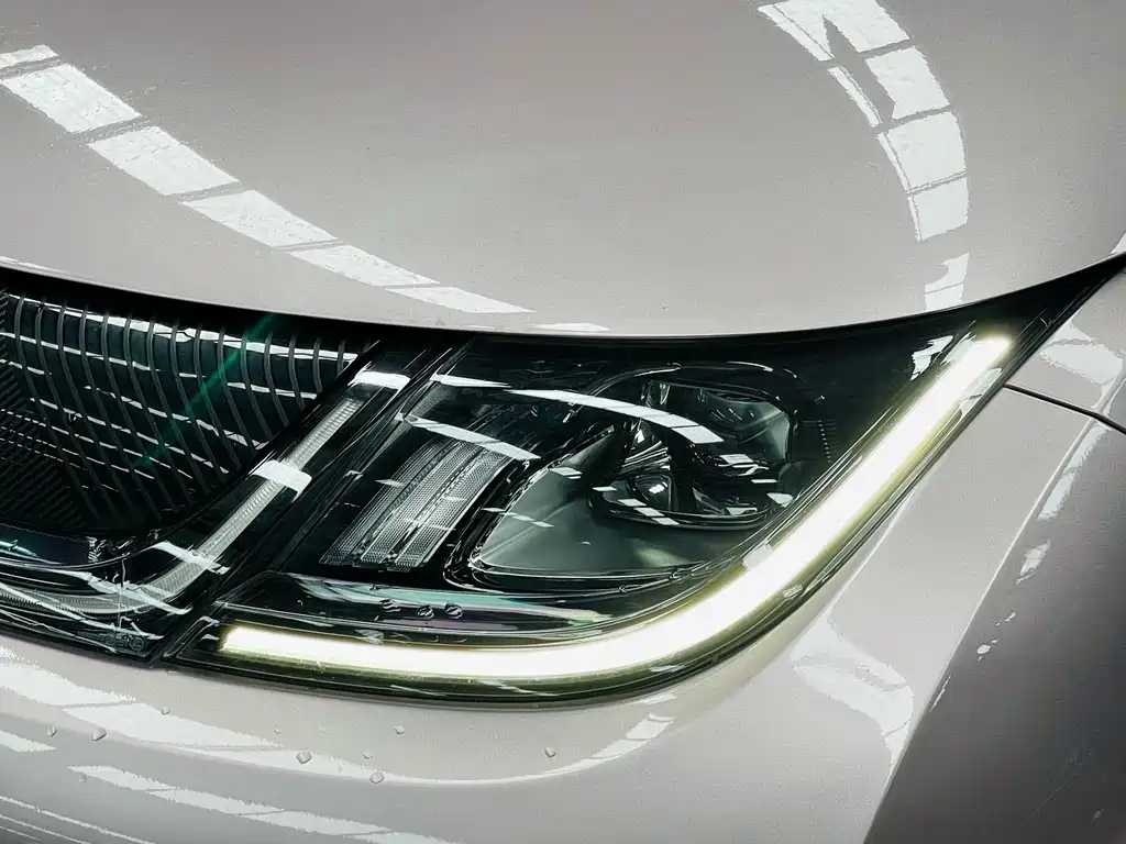 BYD Dolphin 2022 — фото 10