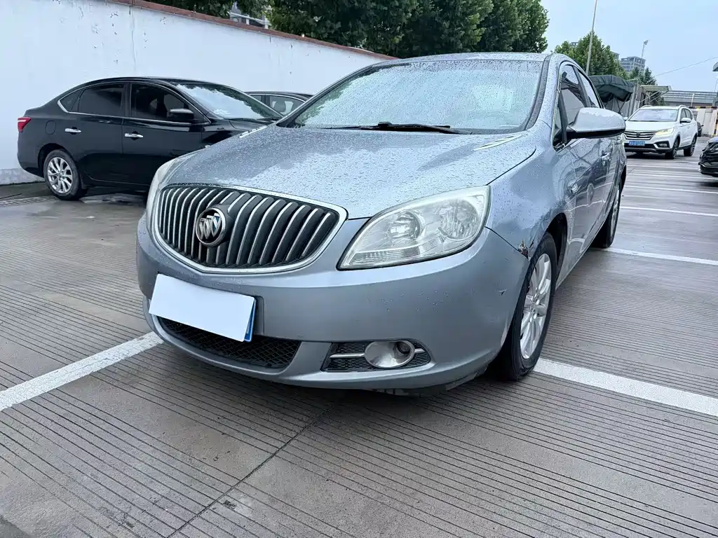 Buick Excelle 2012