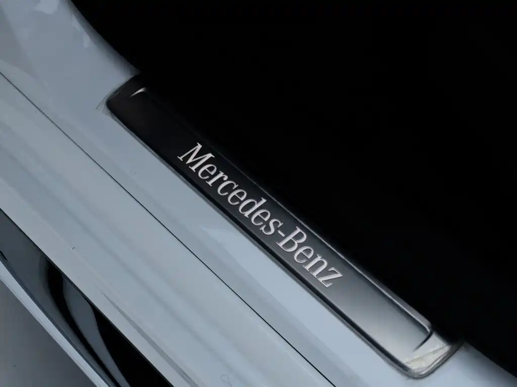 Mercedes-Benz C-Class 2023 — фото 14
