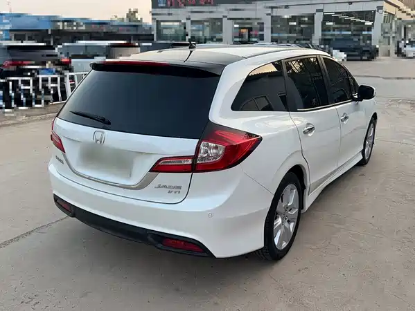 Honda Jade 2016