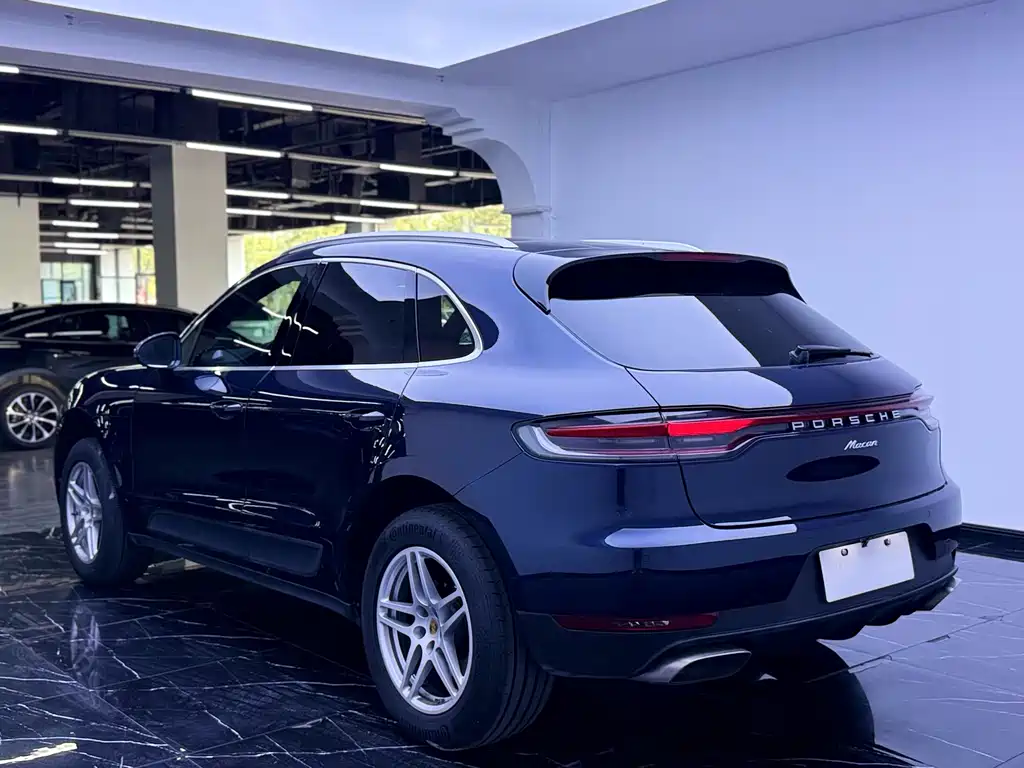 Porsche Macan 2019 — фото 21