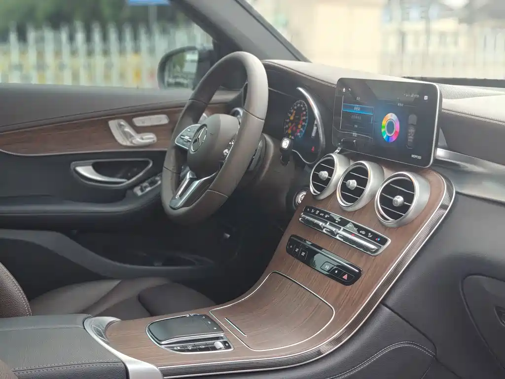 Mercedes-Benz GLC 2021 — фото 11