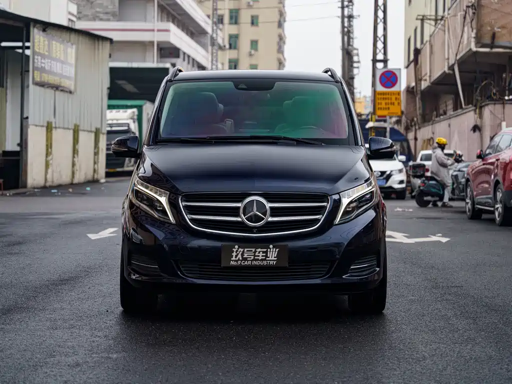 Mercedes-Benz V-Class 2018 — фото 2
