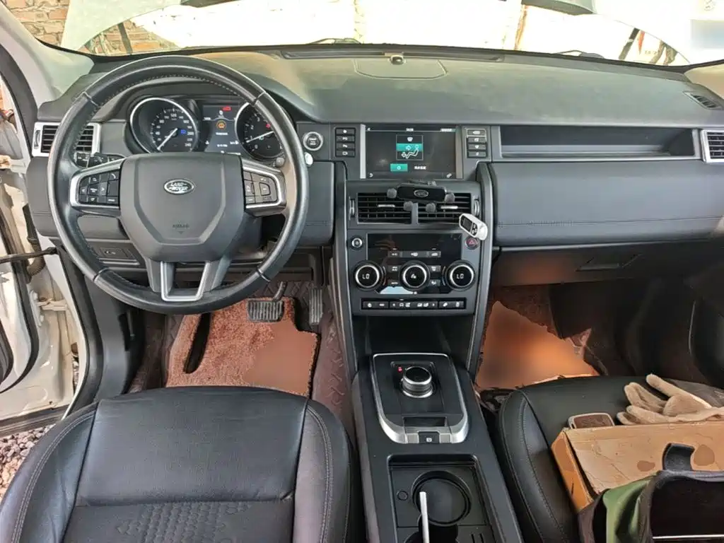 Land Rover Discovery Sport 2019 — фото 10