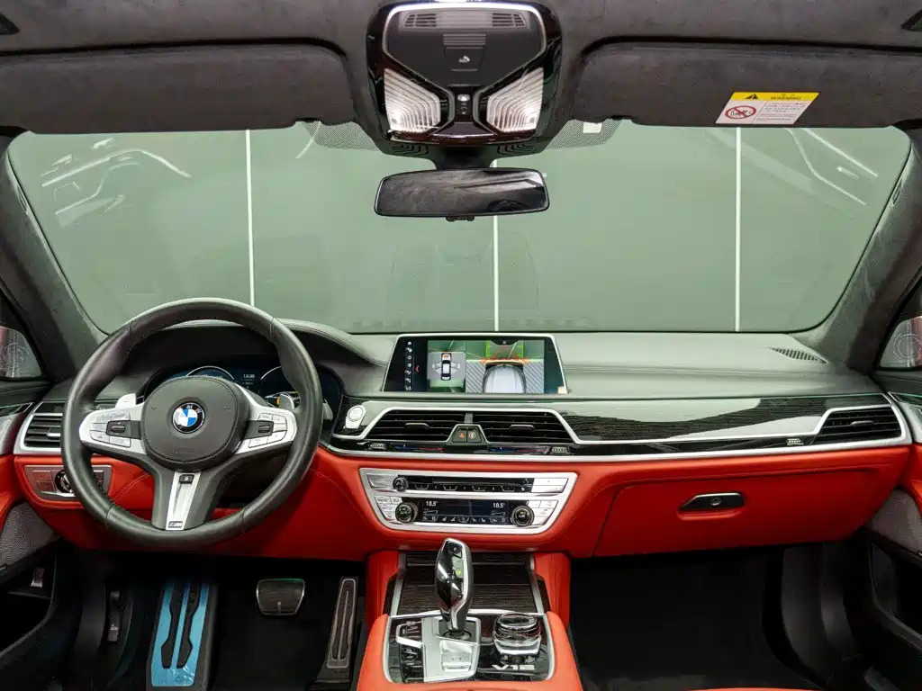 BMW 7 Series 2018 — фото 15