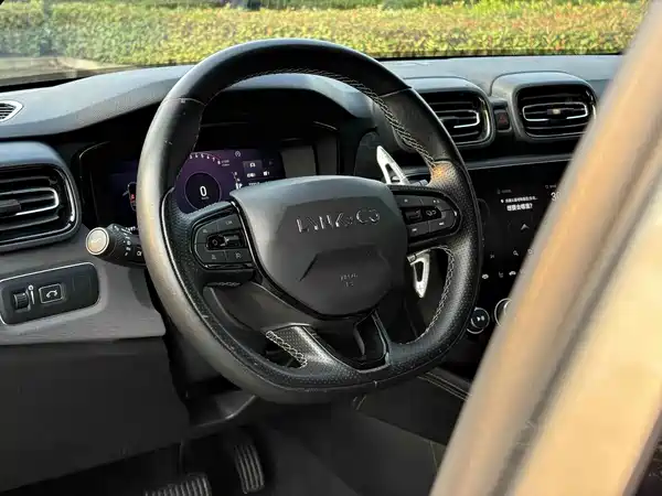 Lynk & Co 03 2021